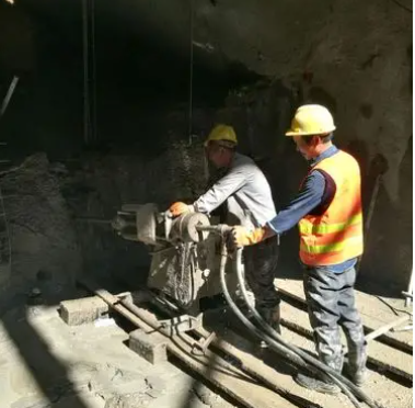 峪泉镇水下抗分散灌浆料特点 水下不分散注浆料介绍